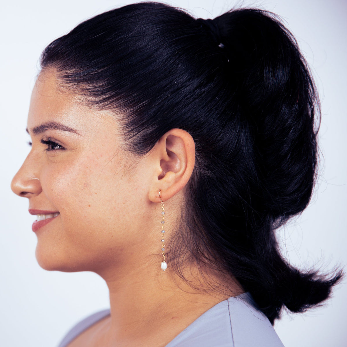 Dainty Pearl Dangle Earring