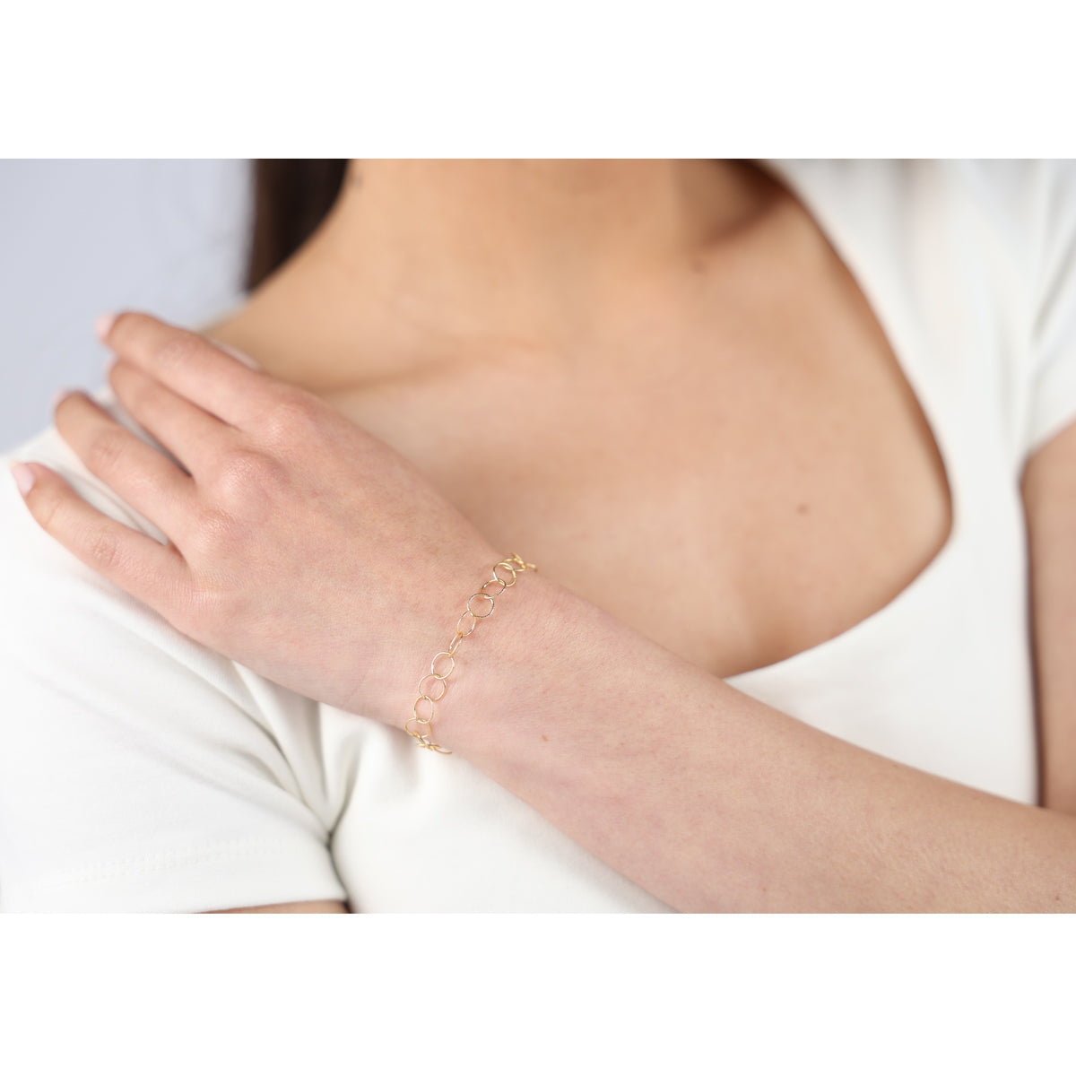 Hammered Circle Chain Bracelet